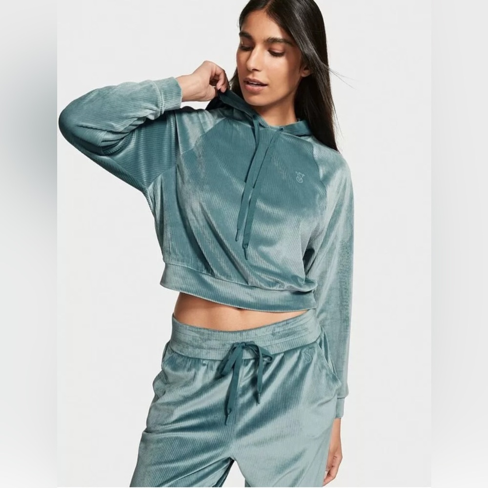 Victoria's SecretTRACKSUIT SET Hoodie+jogger SAGE green VELOUR  Top S/ bottom XS - Picture 2 of 11
